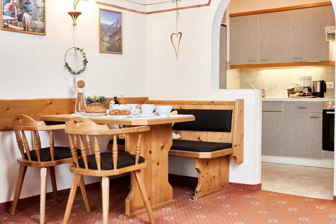 Ferienhaus Kirchplatzl Leutasch Exteriör bild