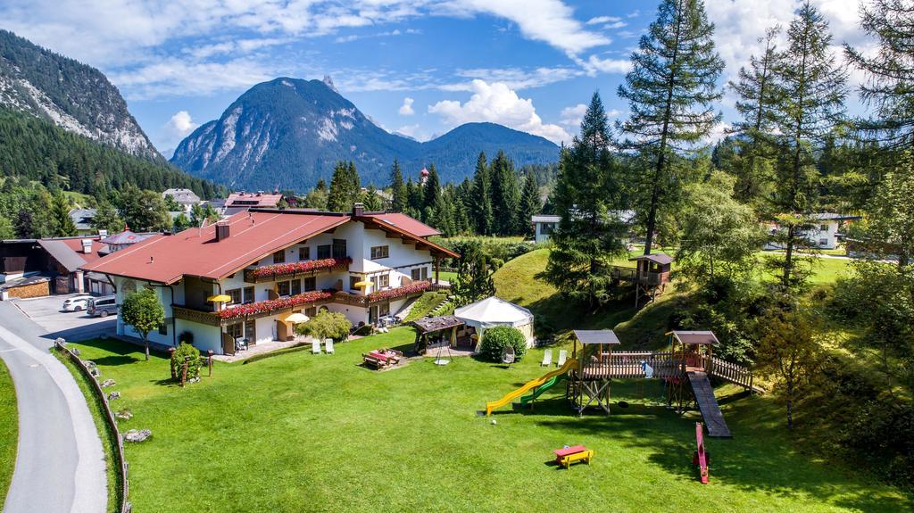 Ferienhaus Kirchplatzl Leutasch Exteriör bild