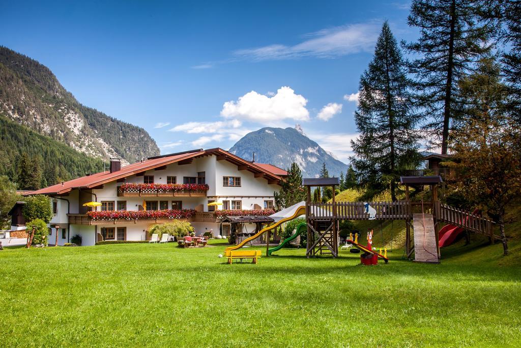 Ferienhaus Kirchplatzl Leutasch Exteriör bild