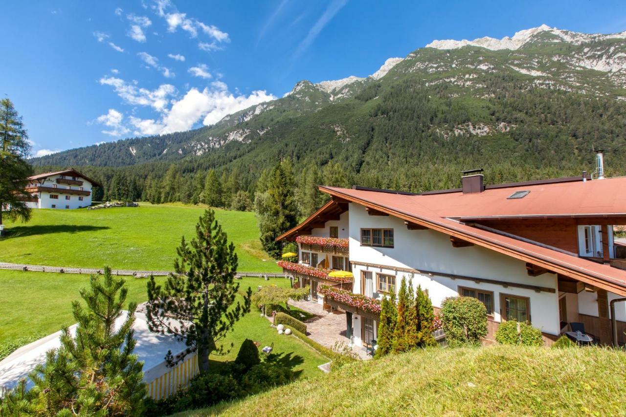 Ferienhaus Kirchplatzl Leutasch Exteriör bild